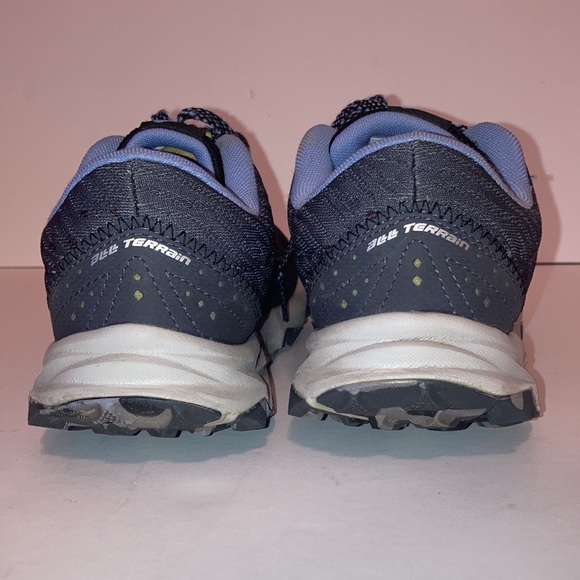 2 for $40 New Balance Womens 690v2 Speed Ride Trail Running Shoes Black WT690LB2 - Picture 4 of 9